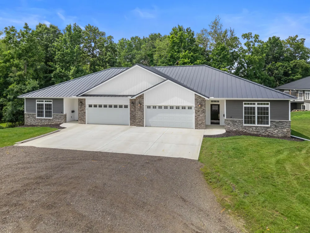 235 Auseon Court Hillsdale City, MI 49242