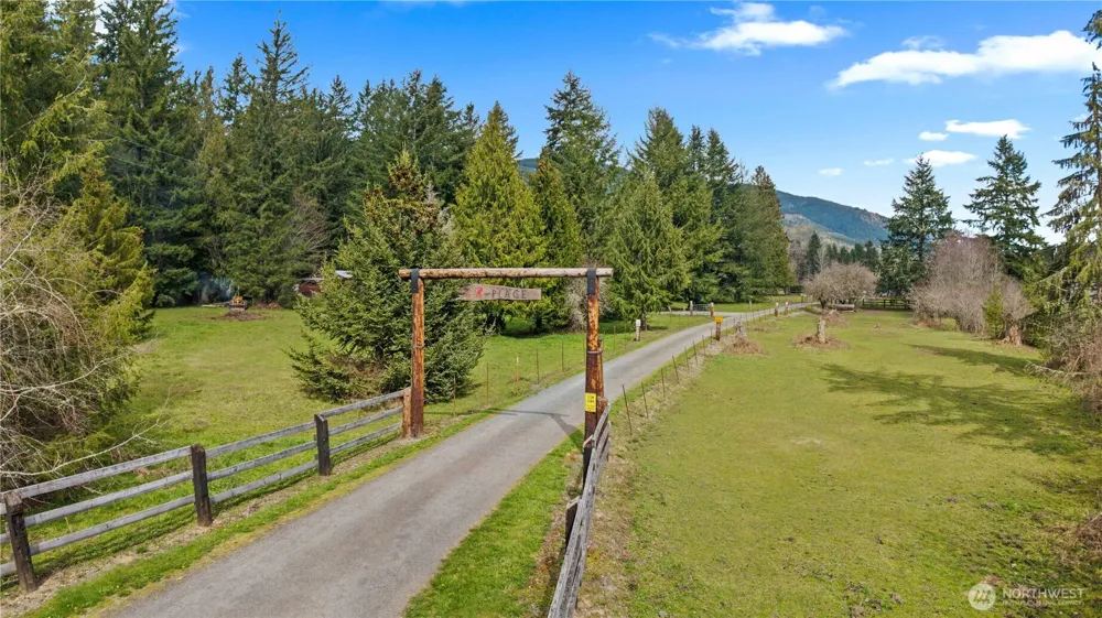 54715 278th Avenue E Ashford, WA 98304