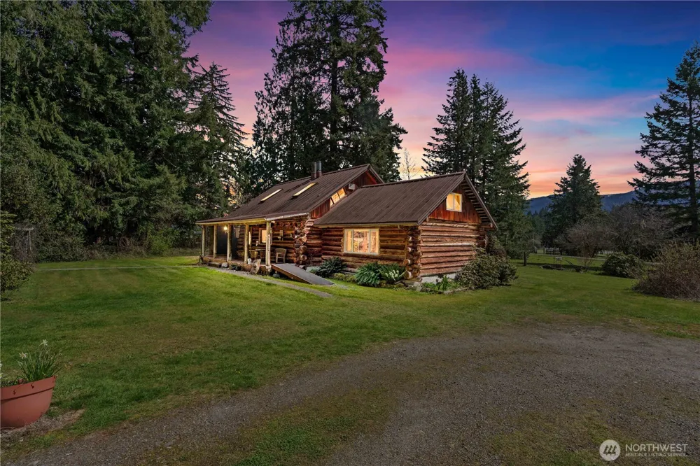 54715 278th Avenue E Ashford, WA 98304