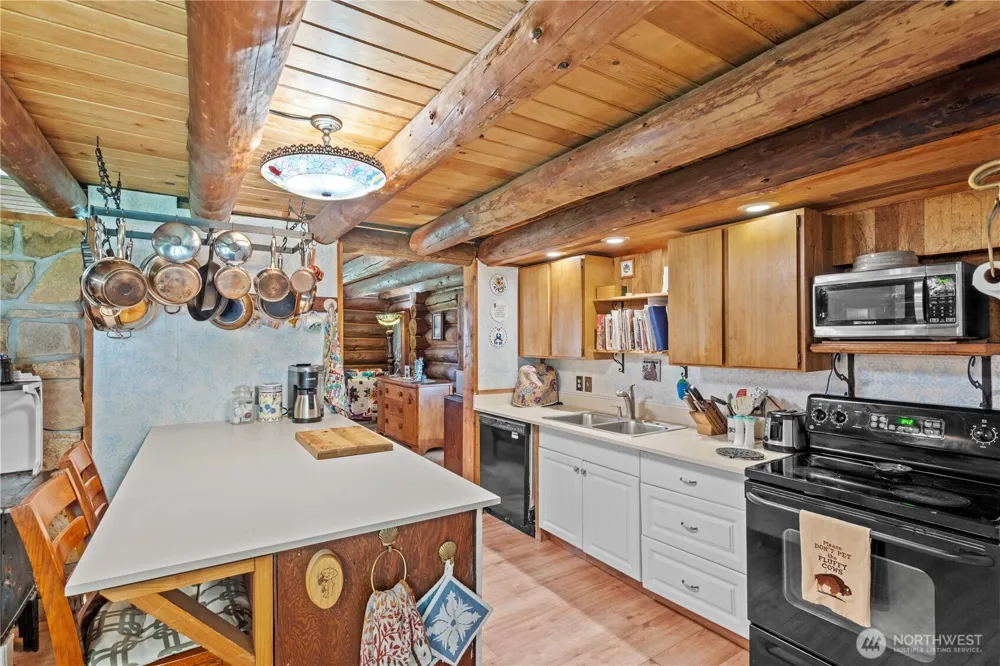 54715 278th Avenue E Ashford, WA 98304
