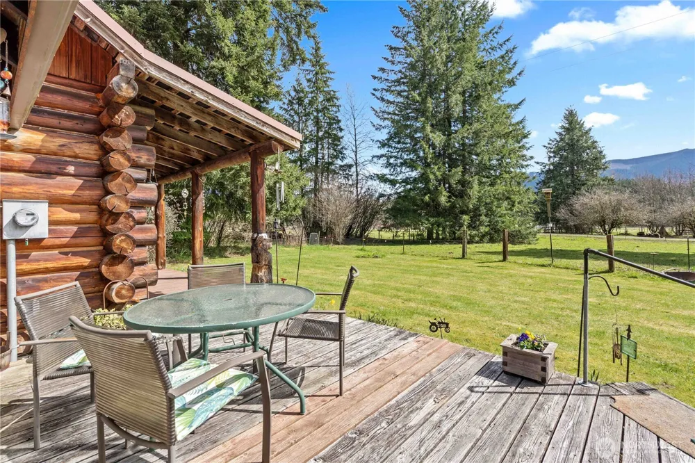 54715 278th Avenue E Ashford, WA 98304