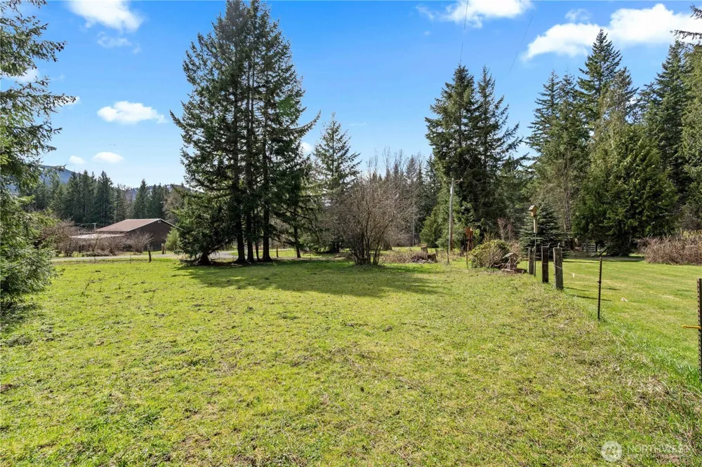 54715 278th Avenue E Ashford, WA 98304