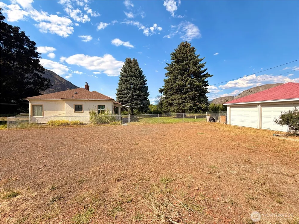 31644 Hwy 97 Tonasket, WA 98855