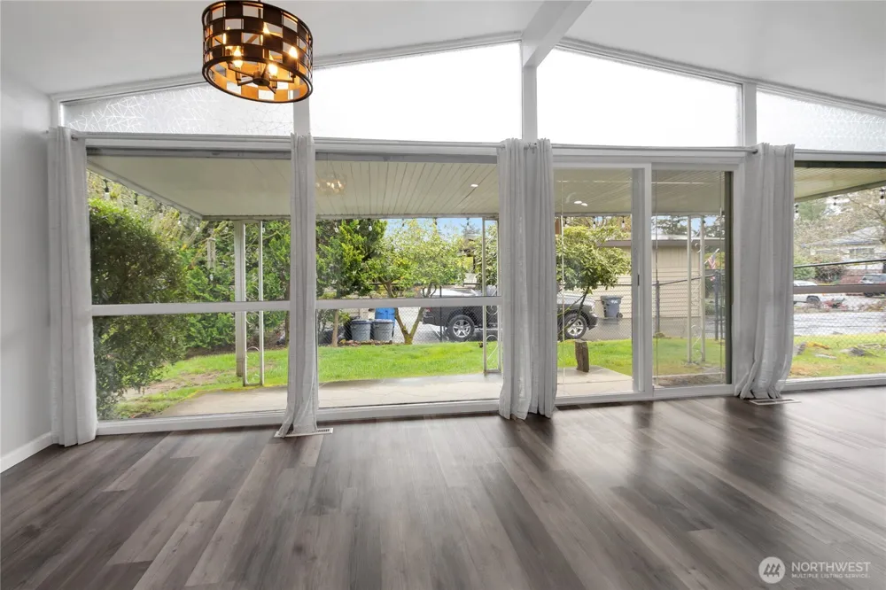 10524 43rd Street Ct E Edgewood, WA 98372