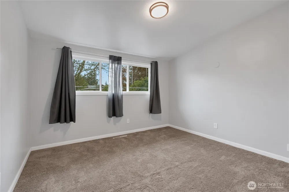 10524 43rd Street Ct E Edgewood, WA 98372