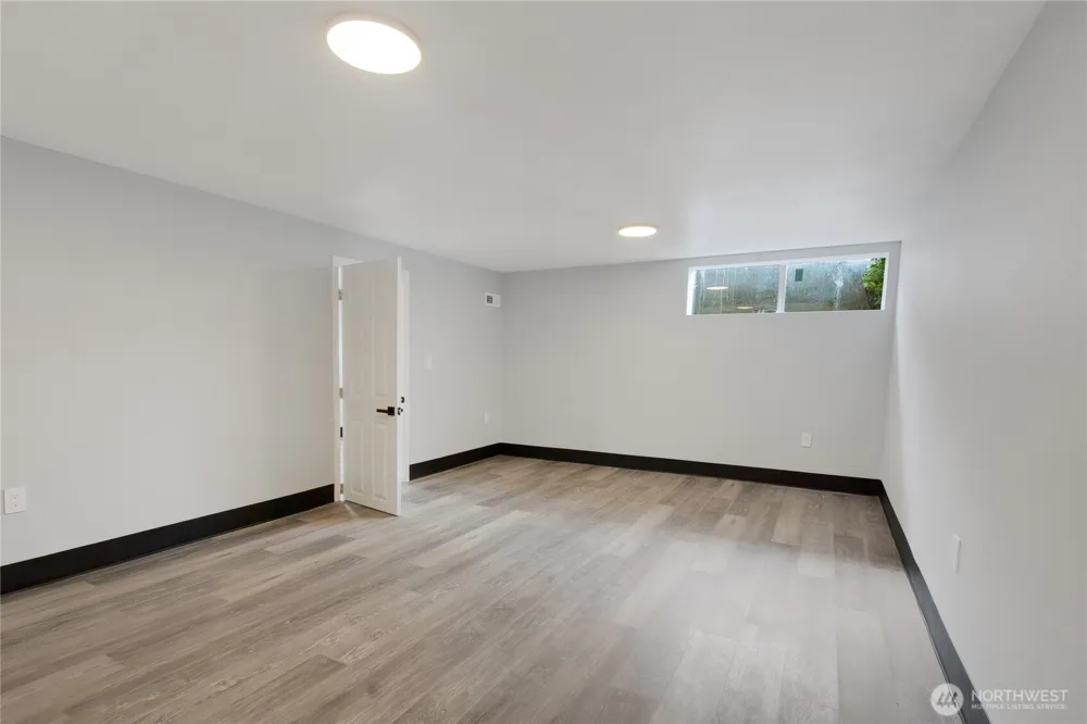 10524 43rd Street Ct E Edgewood, WA 98372