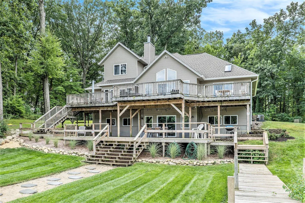 7805 Cougar Drive Prairieville Township, MI 49046