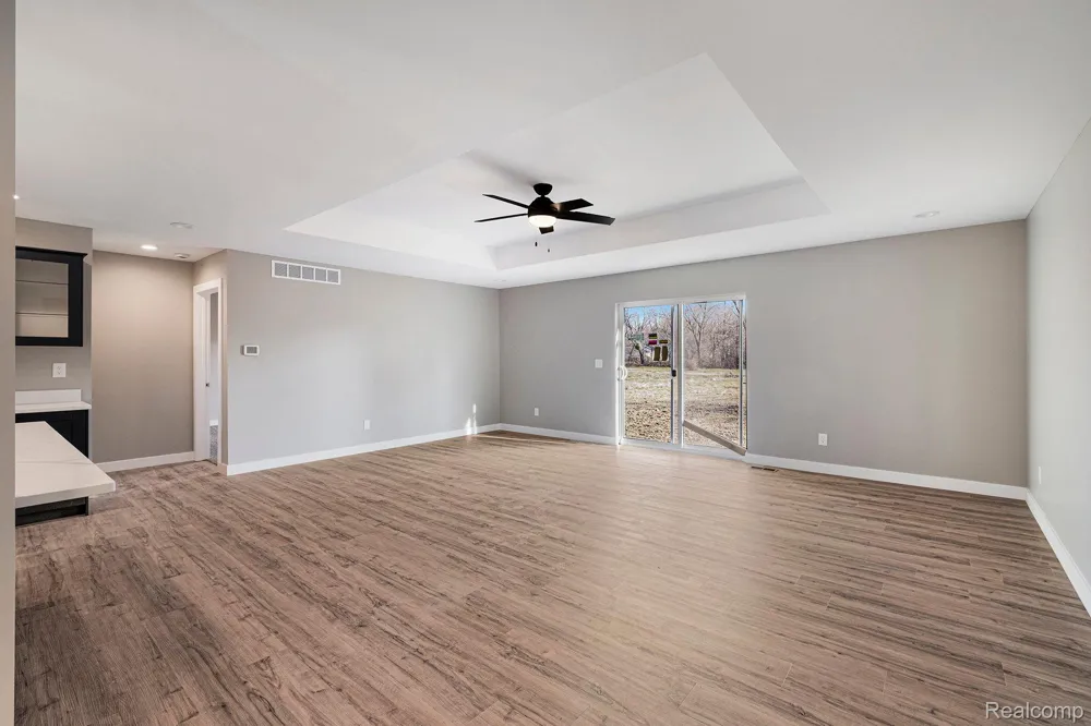 2417 EUGENE STREET Burton City, MI 48519