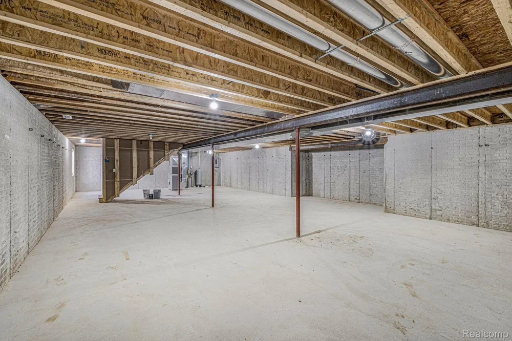 2417 EUGENE STREET Burton City, MI 48519