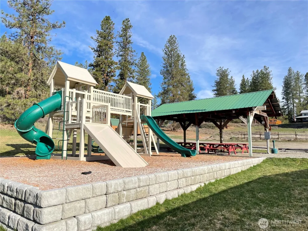 98 Larkspur Drive Winthrop, WA 98862