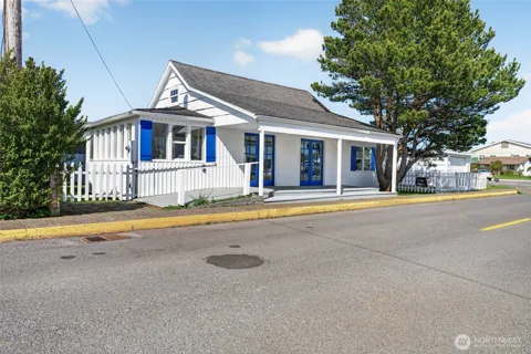 106 5th Street SE