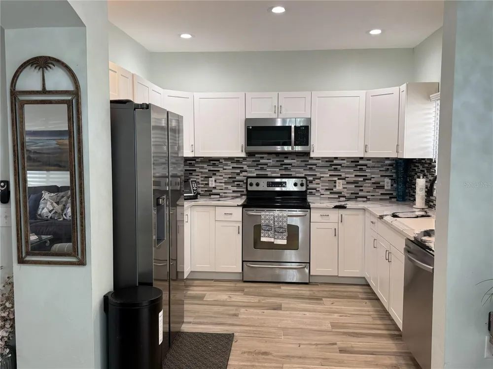 3304 LISA LANE #102 Naples, FL 34109