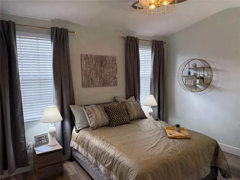 3304 LISA LANE #102 Naples, FL 34109