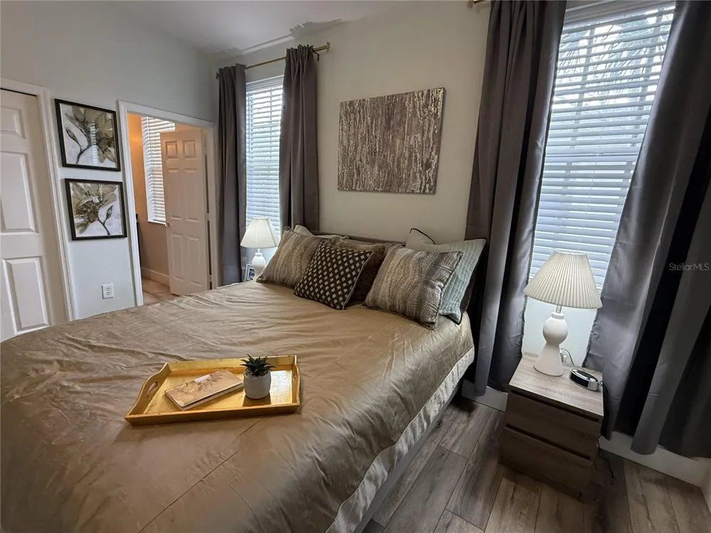 3304 LISA LANE #102 Naples, FL 34109