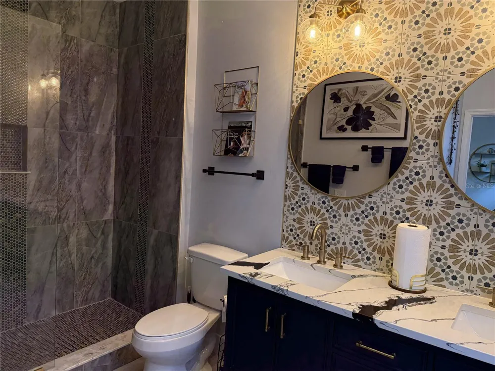 3304 LISA LANE #102 Naples, FL 34109