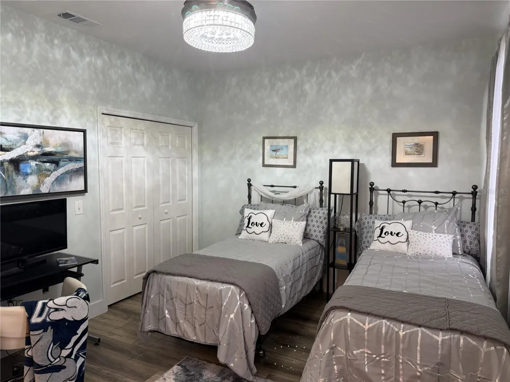 3304 LISA LANE #102 Naples, FL 34109