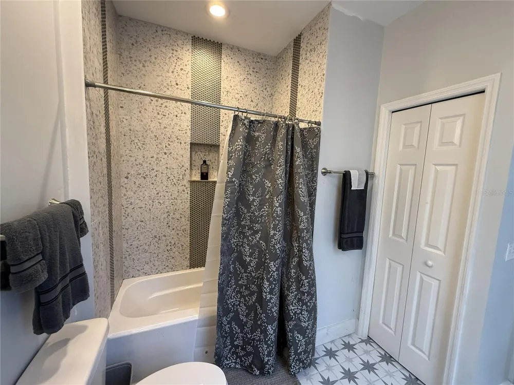 3304 LISA LANE #102 Naples, FL 34109
