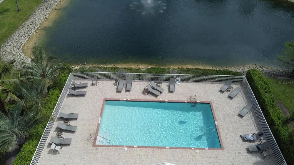 3304 LISA LANE #102 Naples, FL 34109