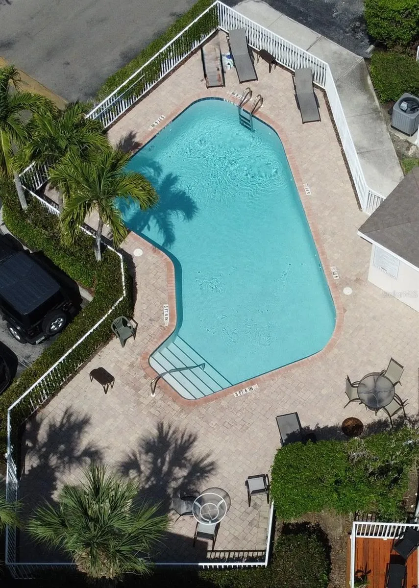3304 LISA LANE #102 Naples, FL 34109