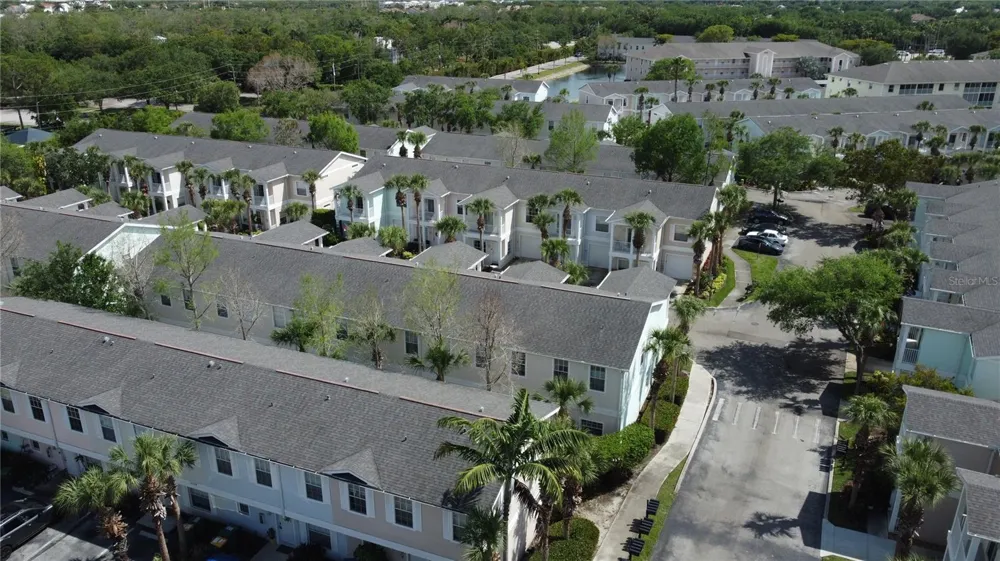 3304 LISA LANE #102 Naples, FL 34109