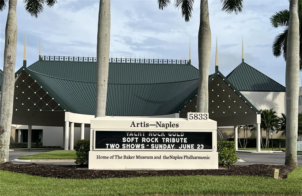 3304 LISA LANE #102 Naples, FL 34109