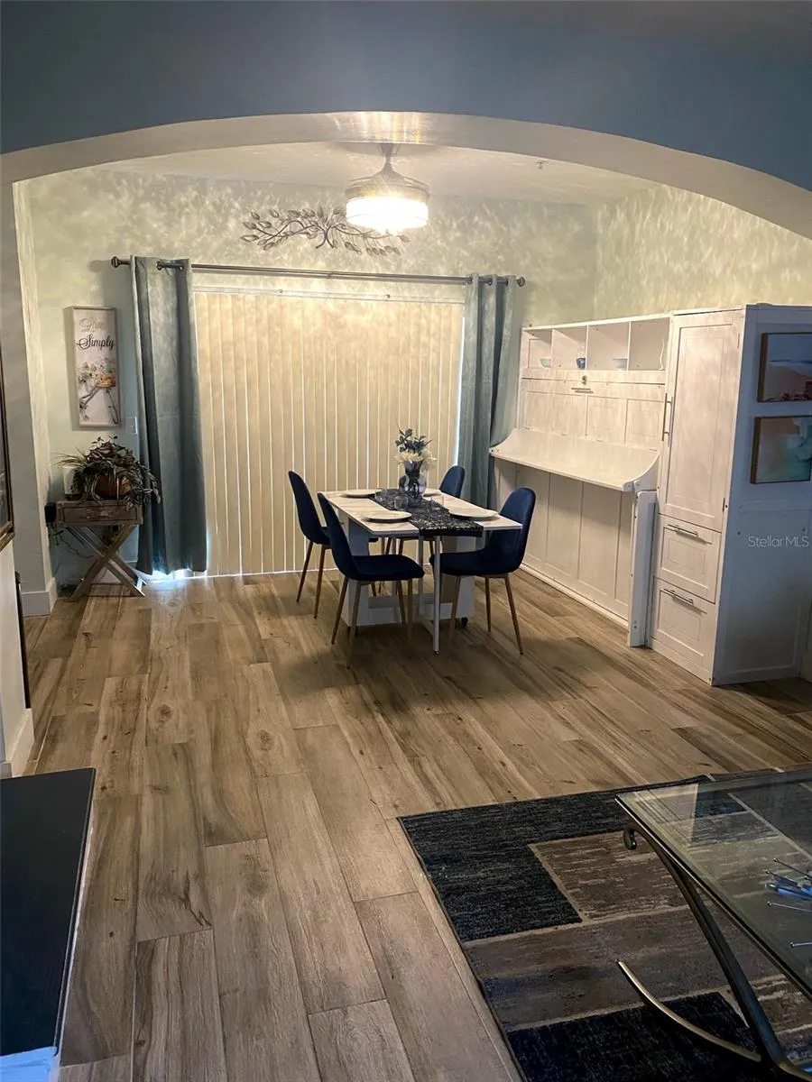3304 LISA LANE #102 Naples, FL 34109