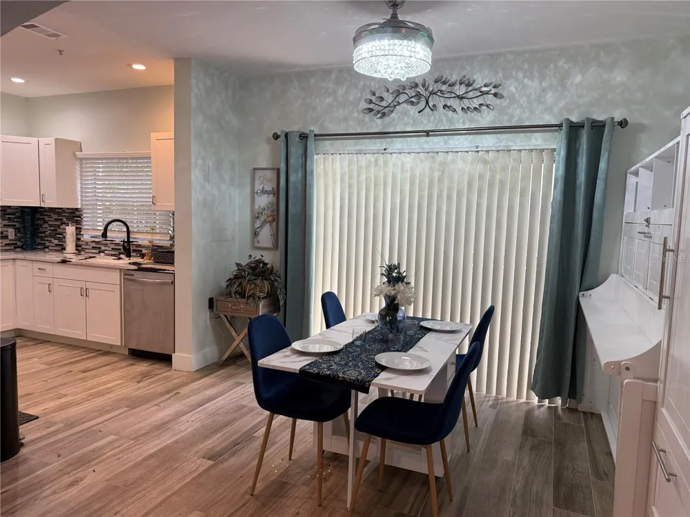 3304 LISA LANE #102 Naples, FL 34109
