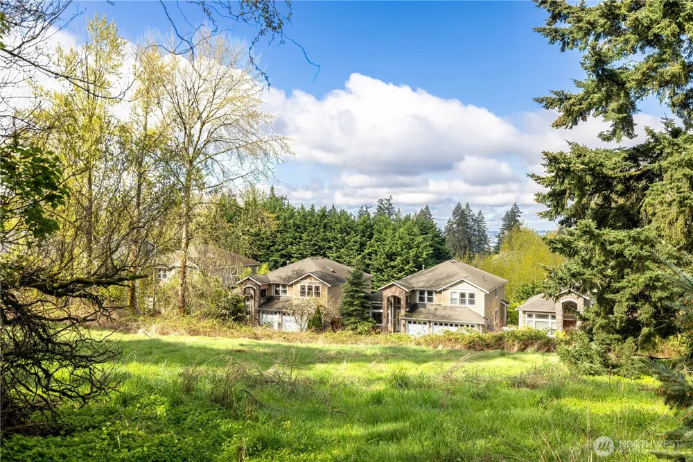 8213 118th Avenue SE Newcastle, WA 98056