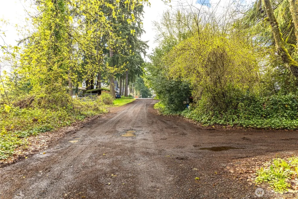 8213 118th Avenue SE Newcastle, WA 98056
