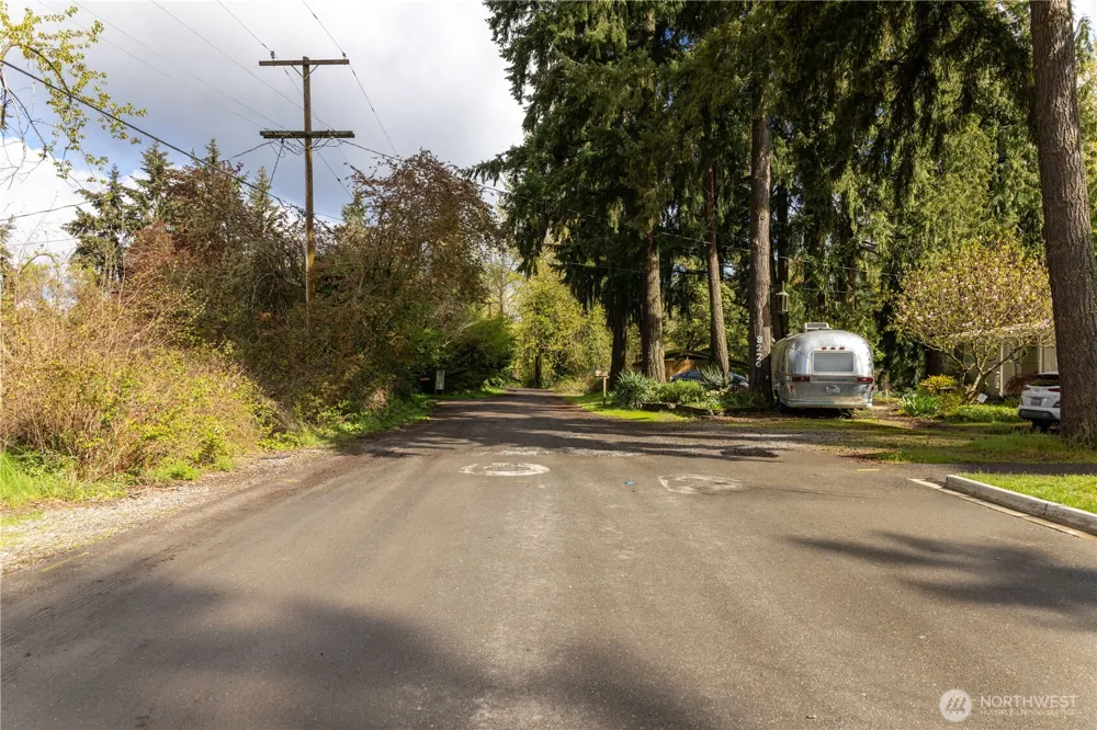 8213 118th Avenue SE Newcastle, WA 98056