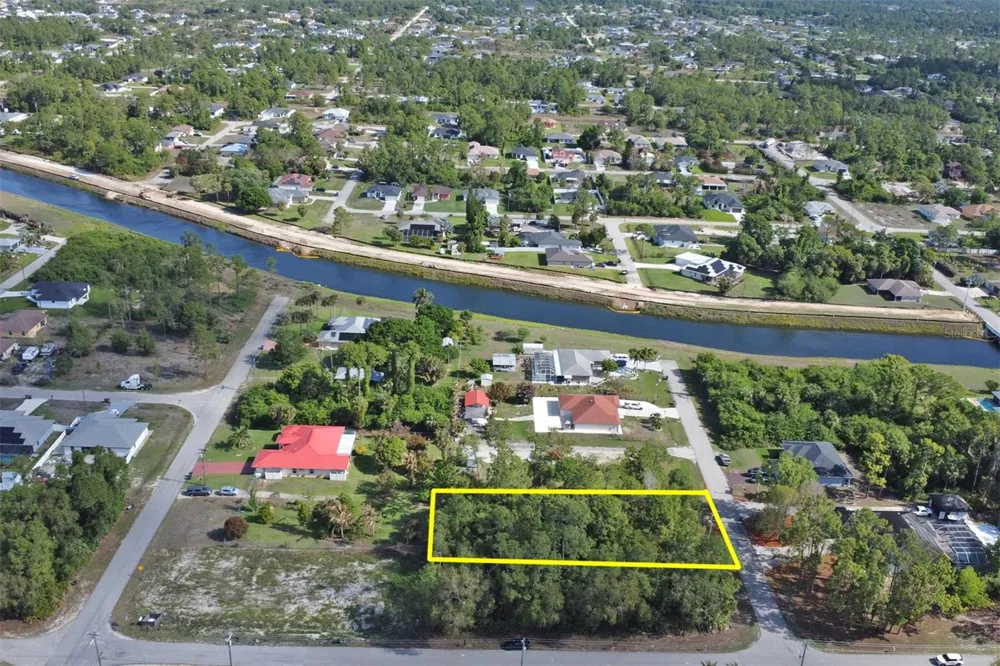 1103 DOROTHY AVENUE Lehigh Acres, FL 33971