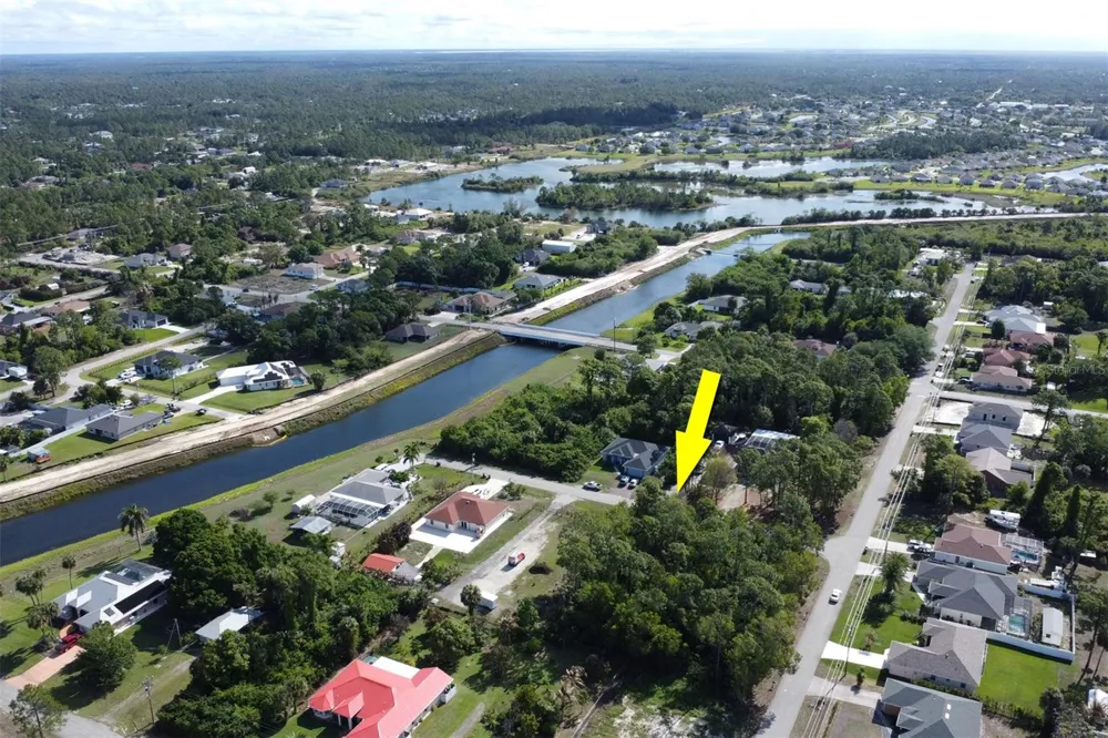 1103 DOROTHY AVENUE Lehigh Acres, FL 33971