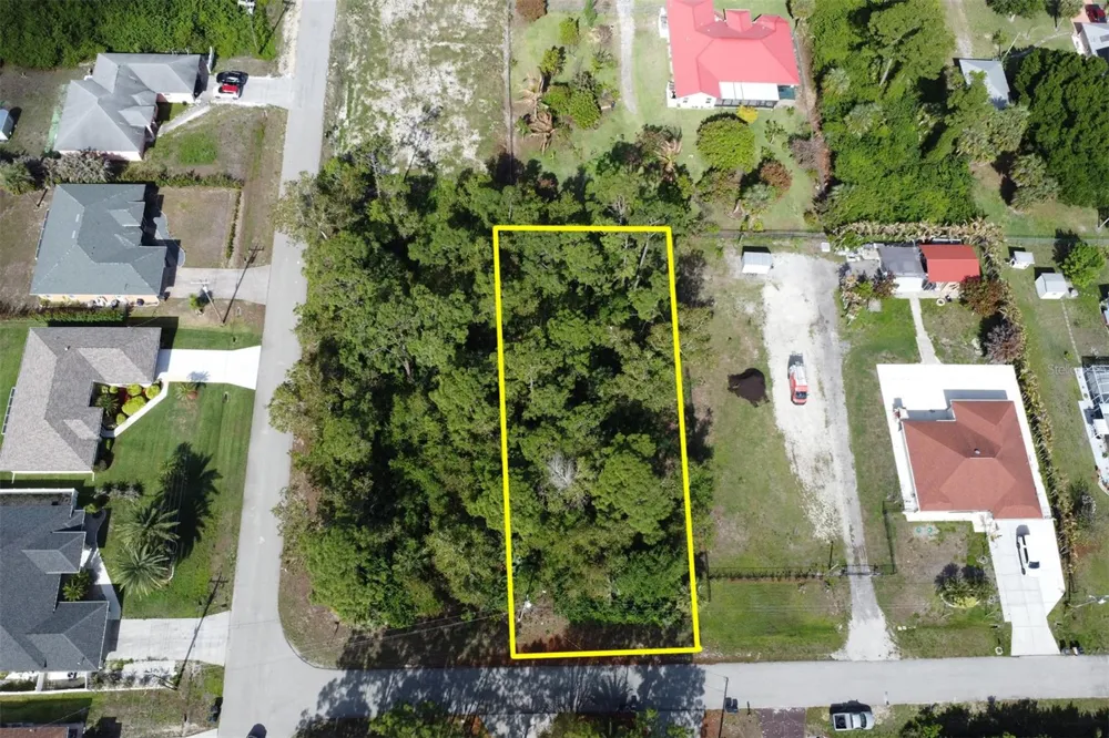 1103 DOROTHY AVENUE Lehigh Acres, FL 33971