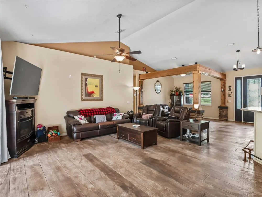 2187 COUNTY ROAD 243C Wildwood, FL 34785