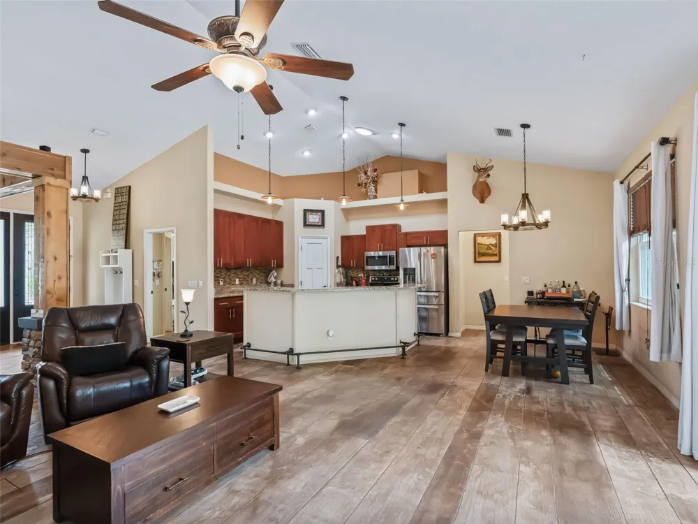 2187 COUNTY ROAD 243C Wildwood, FL 34785