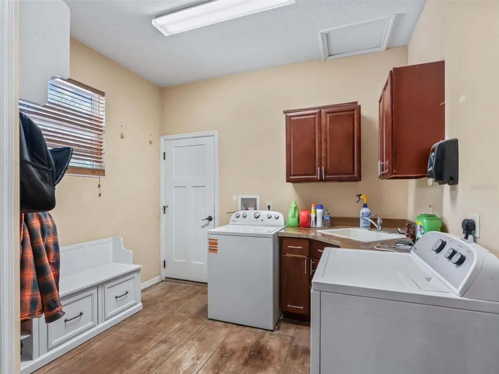2187 COUNTY ROAD 243C Wildwood, FL 34785