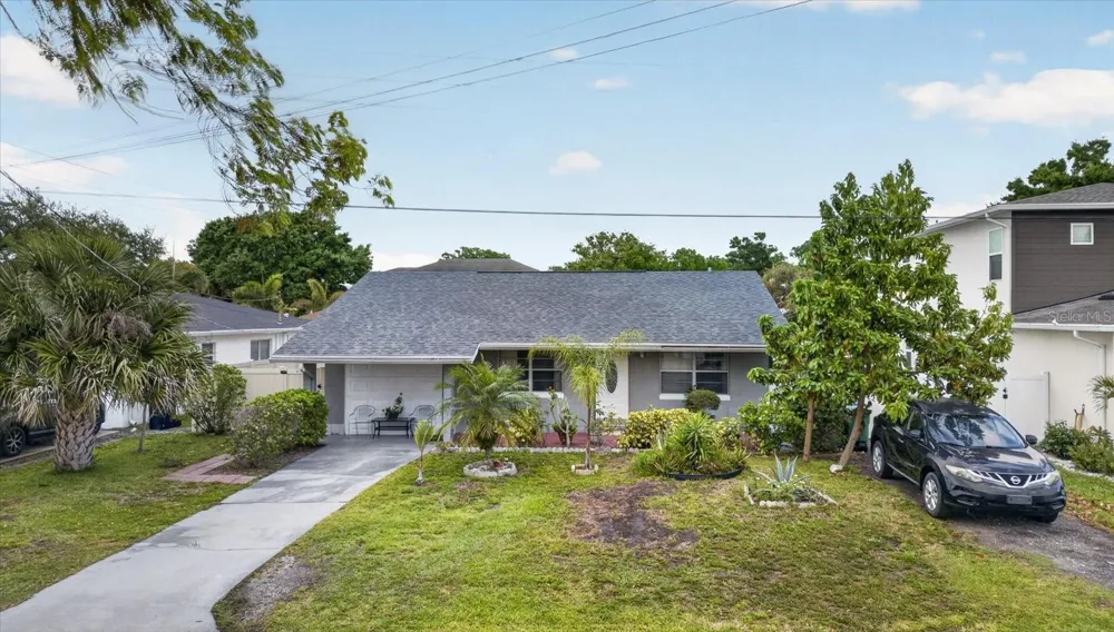 611 BRADFORD AVENUE Tampa, FL 33609