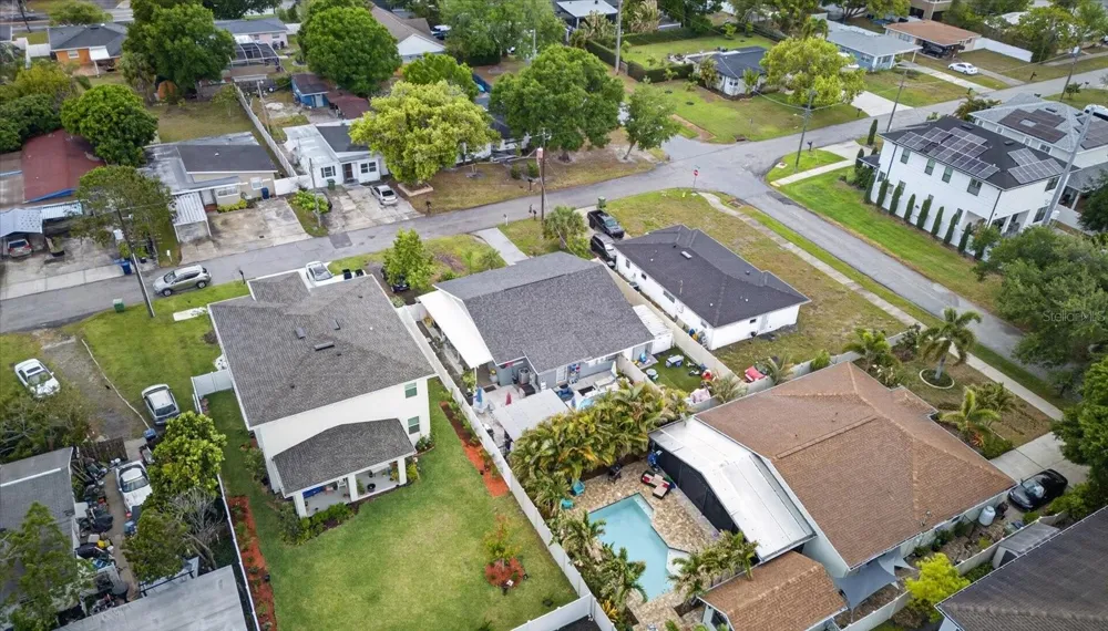 611 BRADFORD AVENUE Tampa, FL 33609