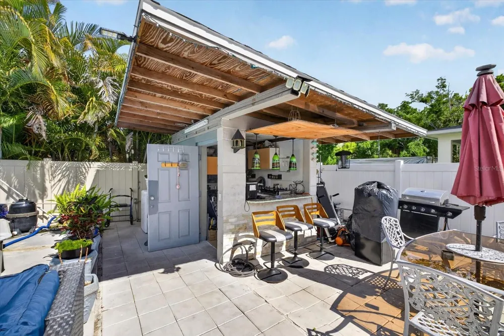 611 BRADFORD AVENUE Tampa, FL 33609
