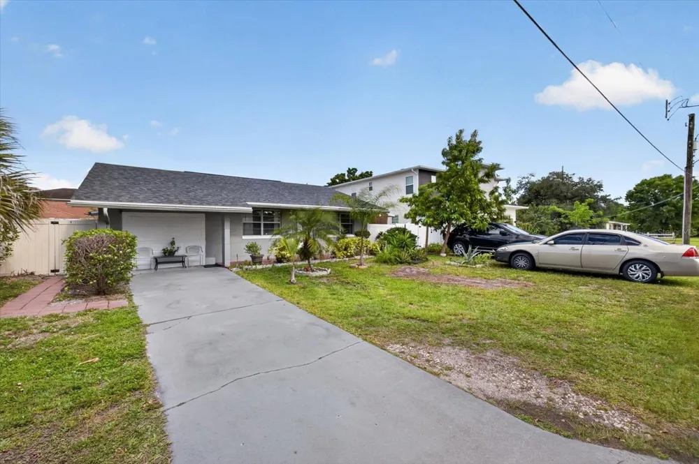 611 BRADFORD AVENUE Tampa, FL 33609