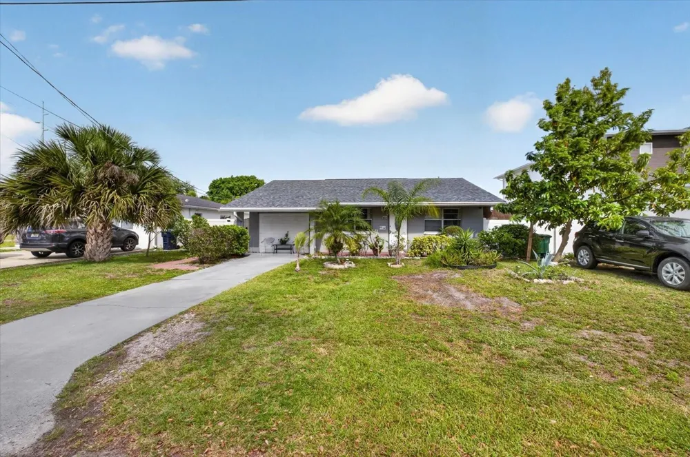 611 BRADFORD AVENUE Tampa, FL 33609