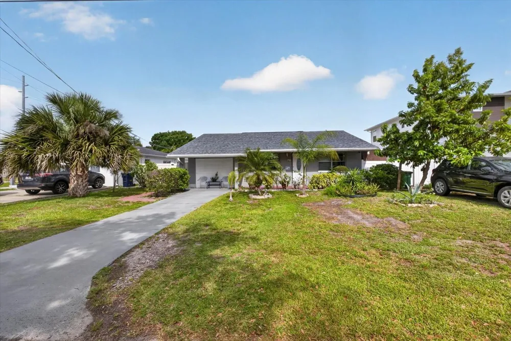 611 BRADFORD AVENUE Tampa, FL 33609