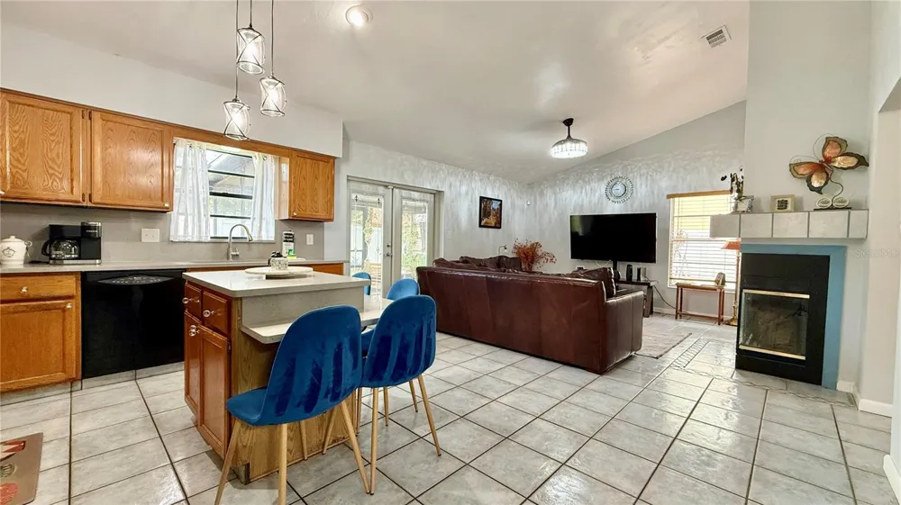 125 TEAKWOOD DRIVE Kissimmee, FL 34743