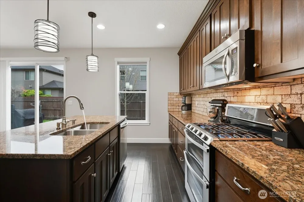 10512 NE 156th Avenue Vancouver, WA 98682