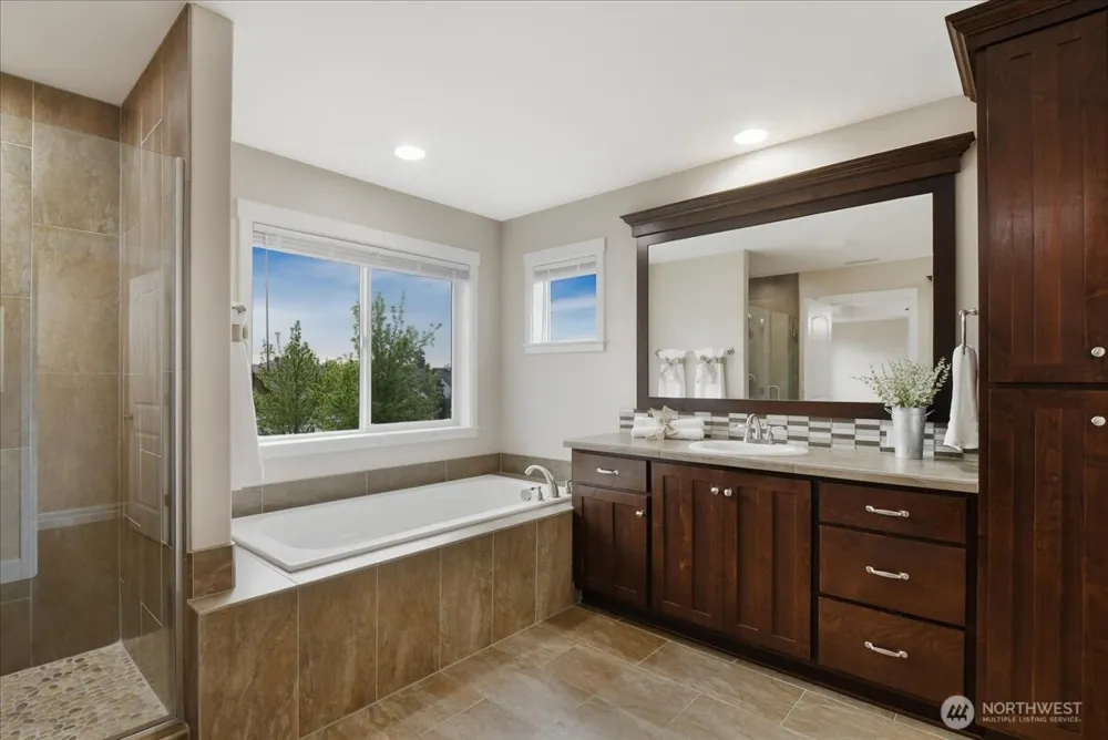 10512 NE 156th Avenue Vancouver, WA 98682