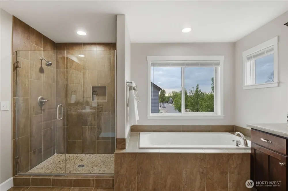 10512 NE 156th Avenue Vancouver, WA 98682