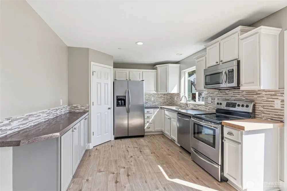 722 NW Meadow Ridge Lane Camas, WA 98607