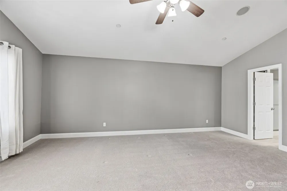 722 NW Meadow Ridge Lane Camas, WA 98607