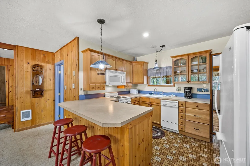 233 Mountain View Drive Packwood, WA 98361