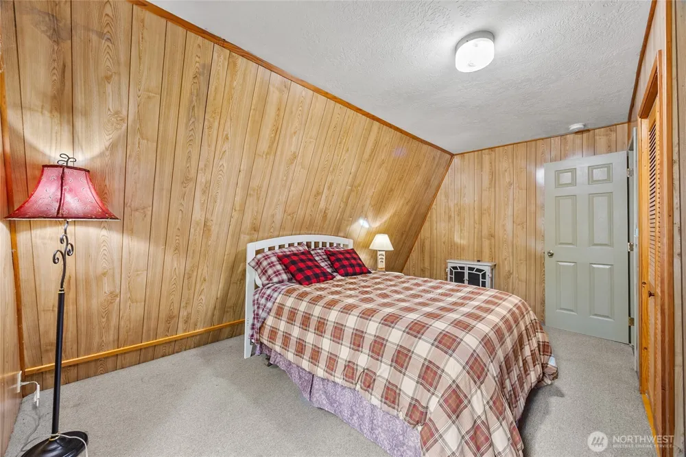 233 Mountain View Drive Packwood, WA 98361